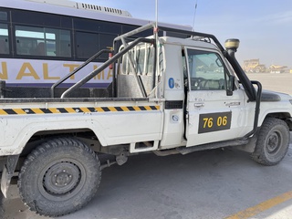 TOYOTA Landcruiser 79